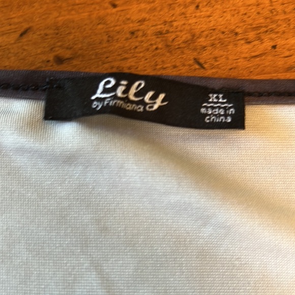 Lily Sleeveless Tunic Top Dark Gray w/ Purple & White Flowers Size XL - Picture 5 of 9